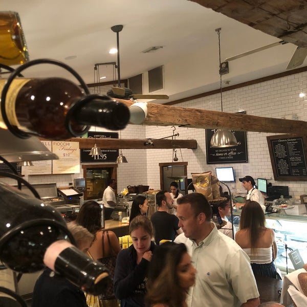 7/15/2018에 Laurent G.님이 Perricone&#39;s Marketplace &amp; Cafe에서 찍은 사진