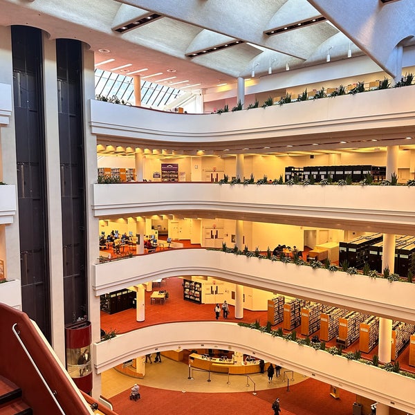 Photo taken at Toronto Public Library - Toronto Reference Library by R on 3/25/2024