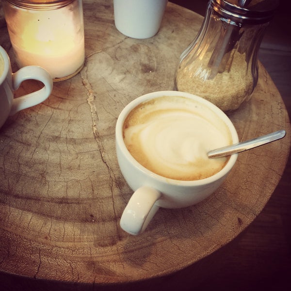 9/19/2015에 Salman A.님이 Espressofabriek IJburg에서 찍은 사진