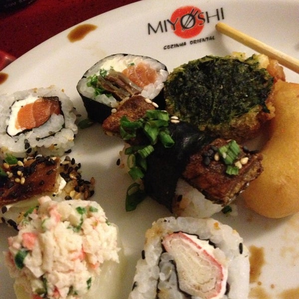 Photo prise au Restaurante Miyoshi Beiramar par Priscilla M. le6/30/2013
