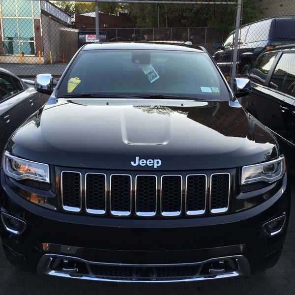 Photos At White Plains Chrysler Jeep Dodge Auto Dealership