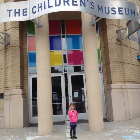 รูปภาพถ่ายที่ The Children&#39;s Museum of Atlanta โดย Luciana M. เมื่อ 10/8/2012
