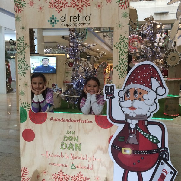 12/4/2015にZulemmy U.がCentro Comercial El Retiroで撮った写真