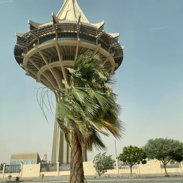 برج الخرج من الداخل
