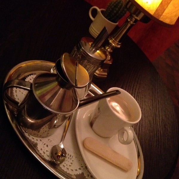 2/10/2014 tarihinde Megane D.ziyaretçi tarafından Grand Café De Rooden Hoed'de çekilen fotoğraf