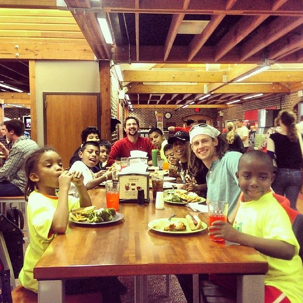 Photos at Fountain Dining Hall College Cafeteria