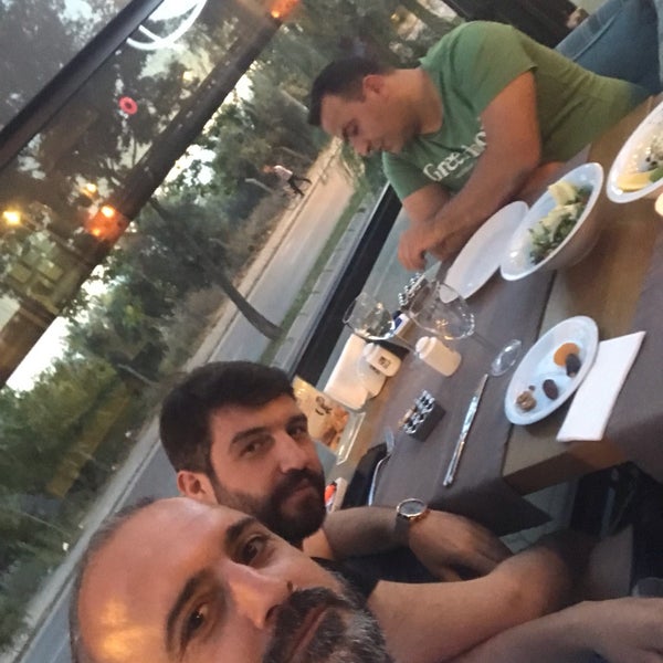 Photo taken at Bill&#39;s Food &amp; Drink by Hakan T. on 5/17/2019