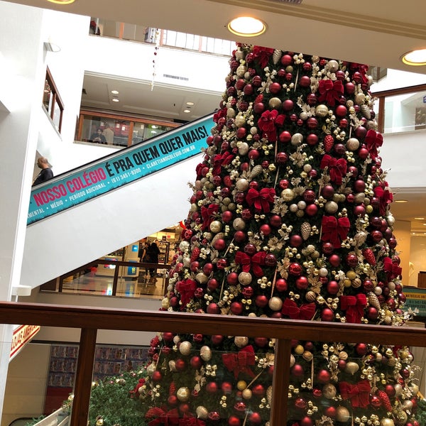 Photo taken at Alameda Shopping by cicclops👣 C. on 11/24/2018