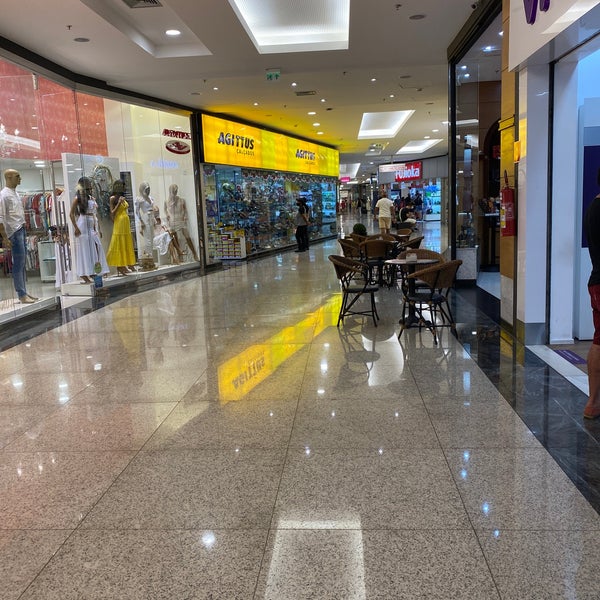 Foto tirada no(a) Taguatinga Shopping por cicclops👣 C. em 12/30/2020