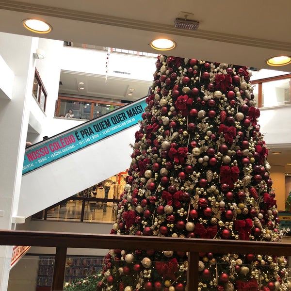Photo taken at Alameda Shopping by cicclops👣 C. on 12/13/2018