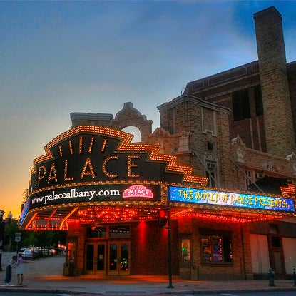 Das Foto wurde bei Palace Theatre von Palace Theatre am 7/23/2014 aufgenommen