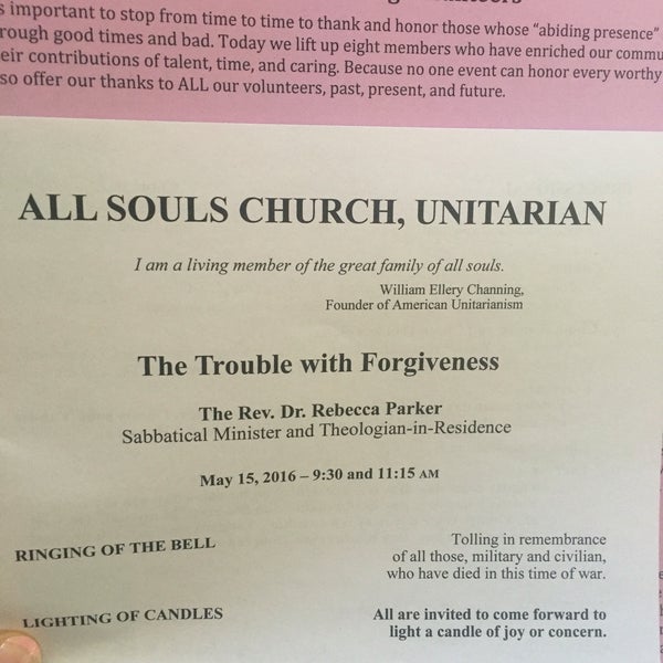 Снимок сделан в All Souls Church Unitarian пользователем Yetta B. 5/15/2016