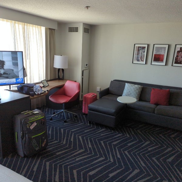 Foto diambil di Residence Inn by Marriott Boston Cambridge Center oleh Bjorn pada 8/24/2023
