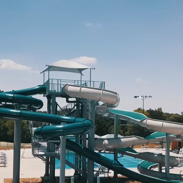 The Cove Aquatic Center at Crawford Dallas, TX