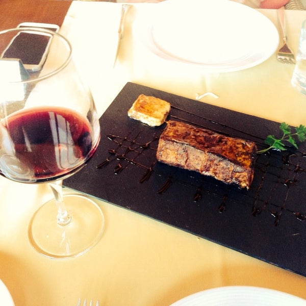 Das Foto wurde bei Restaurante Casa Fito - Chimiche von Ale R. am 5/7/2014 aufgenommen