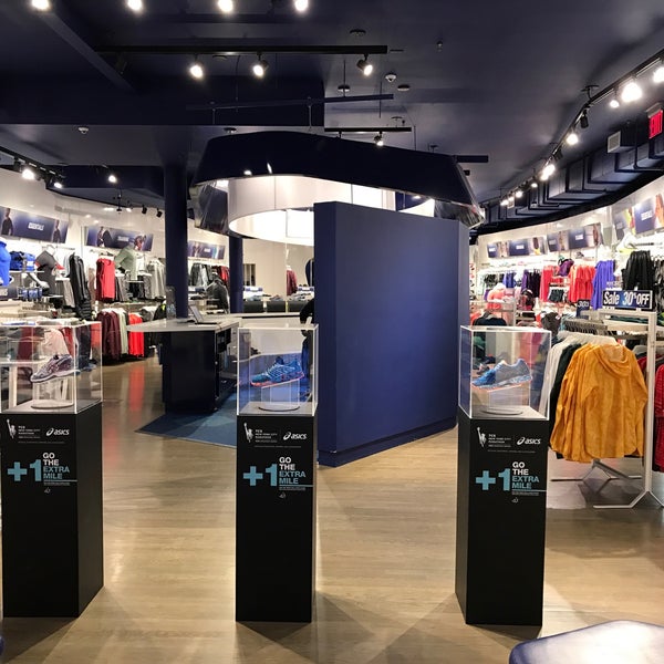Hollywood amenaza oración Asics - Shoe Store in New York