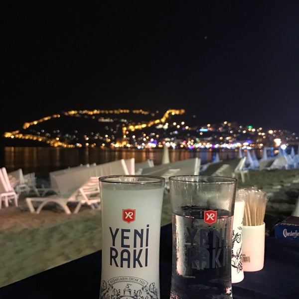 รูปภาพถ่ายที่ Öztürk Kolcuoğlu Ocakbaşı Restaurant โดย Berkay B. เมื่อ 6/29/2017