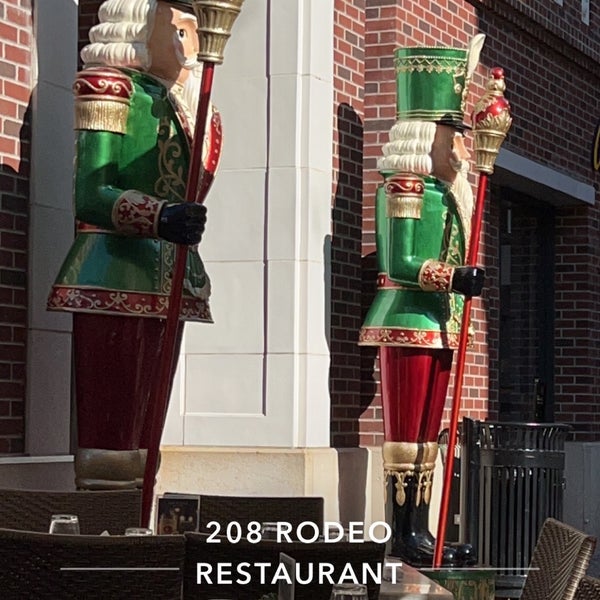 11/18/2022 tarihinde Amolahziyaretçi tarafından 208 Rodeo Restaurant'de çekilen fotoğraf