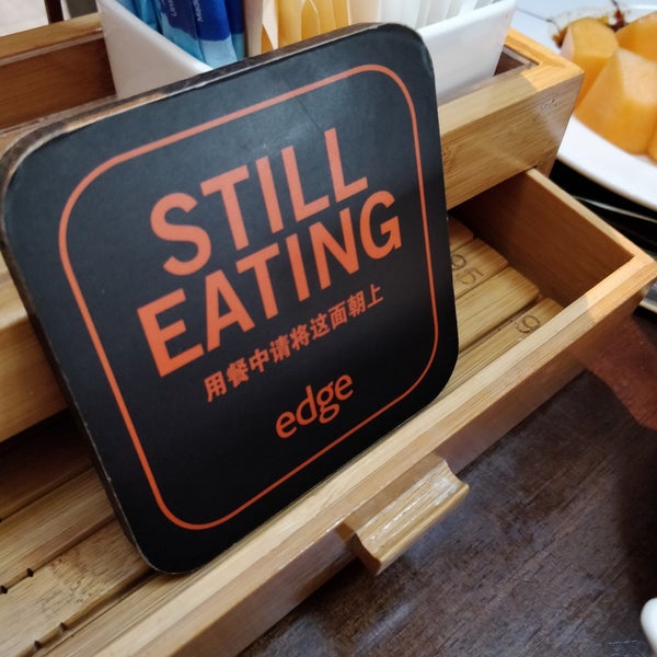 Das Foto wurde bei edge | food theatre von Dan L. am 10/6/2019 aufgenommen