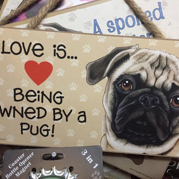 A Paw Above Pet Supplies Store in Leavenworth