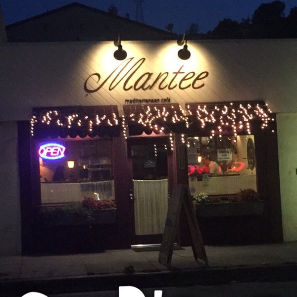 Photo taken at Mantee Cafe by SALMAN 🌴 on 6/2/2016