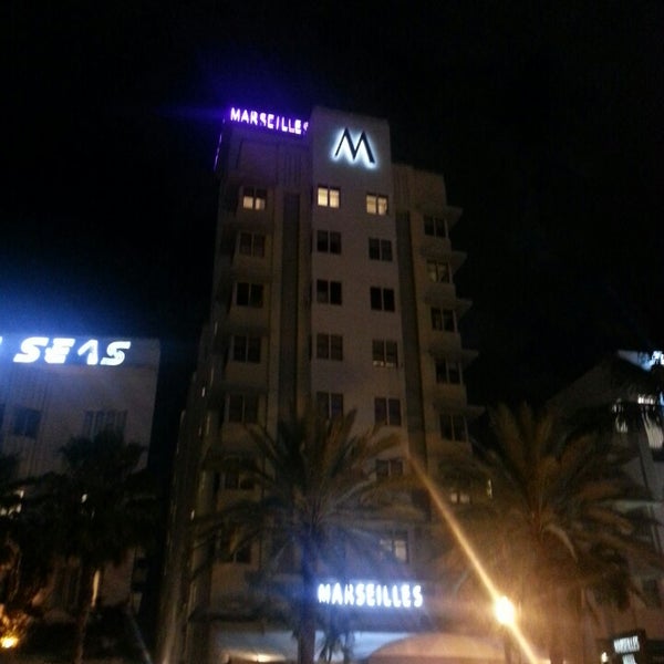 4/13/2014 tarihinde Méhdi B.ziyaretçi tarafından Marseilles Hotel'de çekilen fotoğraf