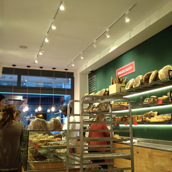 4/17/2013 tarihinde Richard S.ziyaretçi tarafından Breads Bakery'de çekilen fotoğraf
