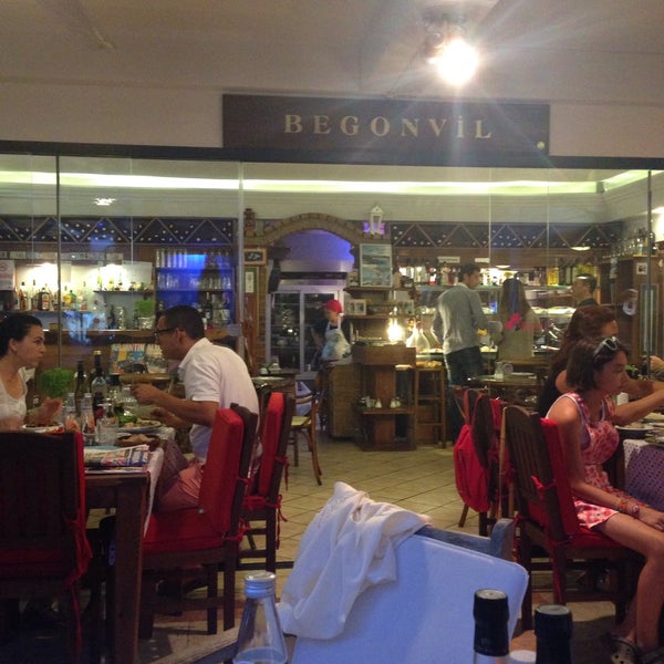Das Foto wurde bei Begonvil Restaurant von Sd D. am 6/19/2015 aufgenommen