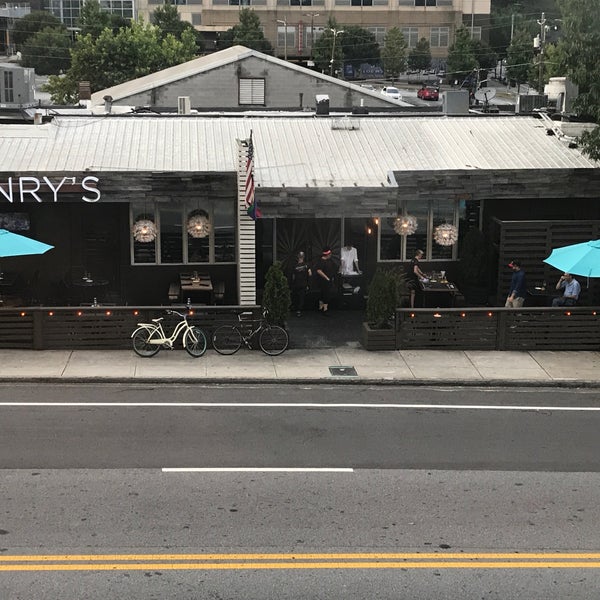 8/10/2018にDiligentがHenry&#39;s Midtown Tavernで撮った写真