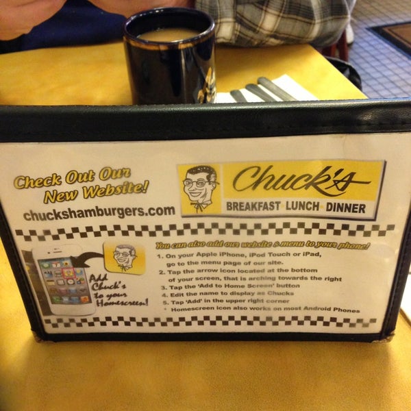 Снимок сделан в Chuck&#39;s Hamburgers пользователем D L. 1/8/2013