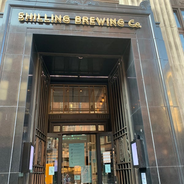 รูปภาพถ่ายที่ Shilling Brewing Co. โดย Nick P. เมื่อ 9/7/2021
