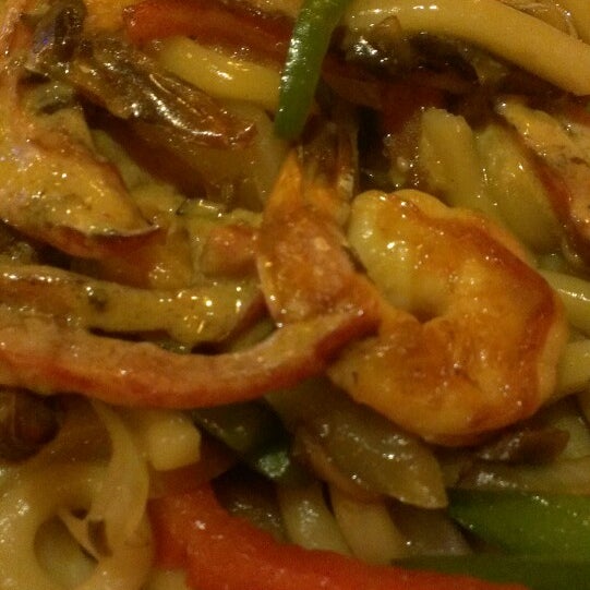 I typically come here for the most amazing sushi but today decided to try shrimp stir fry udon and WOW!! A must try.
