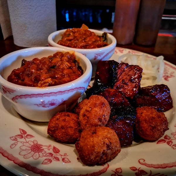 1/17/2019 tarihinde Gadget G.ziyaretçi tarafından Midwood Smokehouse'de çekilen fotoğraf