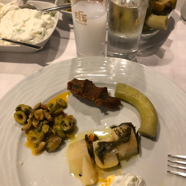 Das Foto wurde bei Şirnaz Ocakbaşı Restaurant von Saylan S. am 9/28/2020 aufgenommen