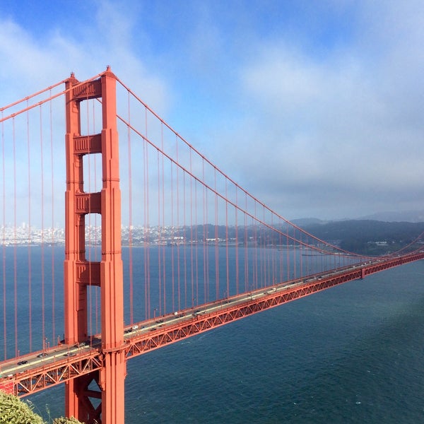 5/9/2015 tarihinde Oleg Y.ziyaretçi tarafından Golden Gate Bridge'de çekilen fotoğraf