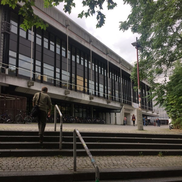 9/21/2016에 Norman님이 Staats- und Universitätsbibliothek Carl von Ossietzky에서 찍은 사진