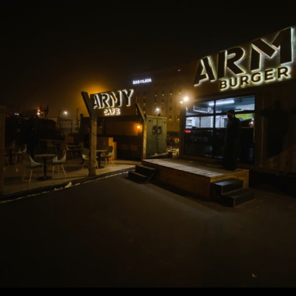 Photo taken at Army Burger by مؤيد✨ 不 on 3/5/2022