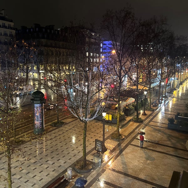 Das Foto wurde bei Hôtel Paris Marriott Champs-Élysées von S.O🐎 am 1/18/2024 aufgenommen