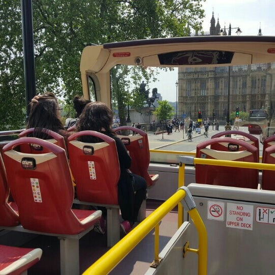 Photo taken at Big Bus Tours - London by James L. on 6/5/2016