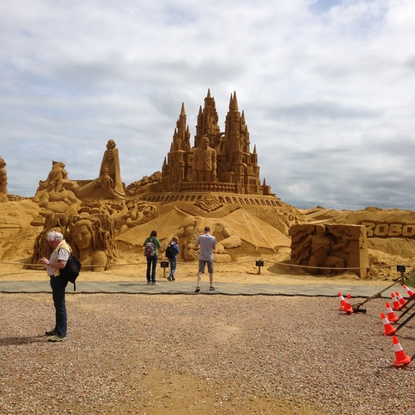 Photo taken at Zandsculpturen Blankenberge by Peter S. on 7/1/2013