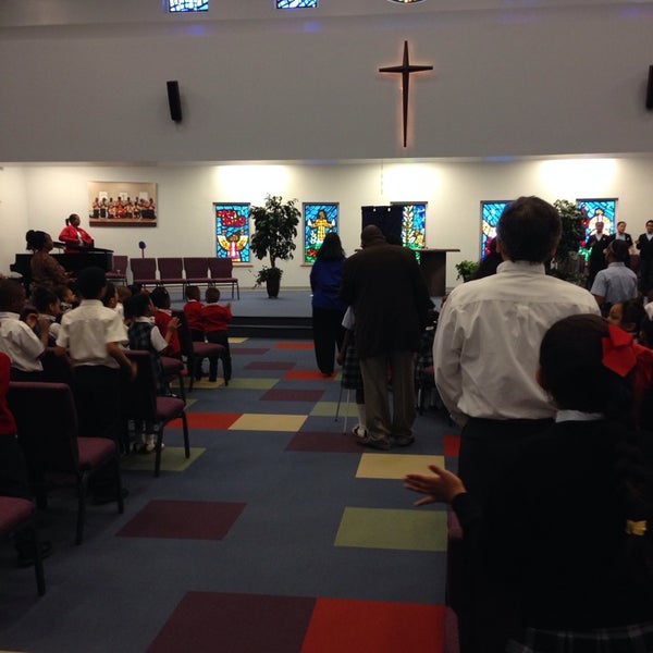 4/30/2014 tarihinde Eugene K.ziyaretçi tarafından St. Philip&#39;s School &amp; Community Center'de çekilen fotoğraf