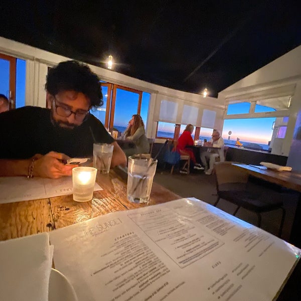 Foto diambil di The Sunset Restaurant oleh Ollah pada 7/18/2022
