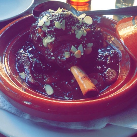 Снимок сделан в Ayoush Restaurant &amp; Bar пользователем Hanady A. 10/7/2014