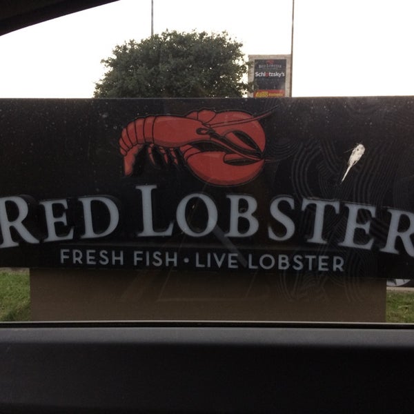 Photo taken at Red Lobster by Paco P. on 7/4/2014