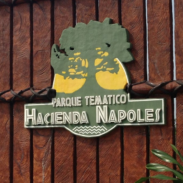 รูปภาพถ่ายที่ Parque Tematico. Hacienda Napoles โดย Carlos P. เมื่อ 2/23/2013