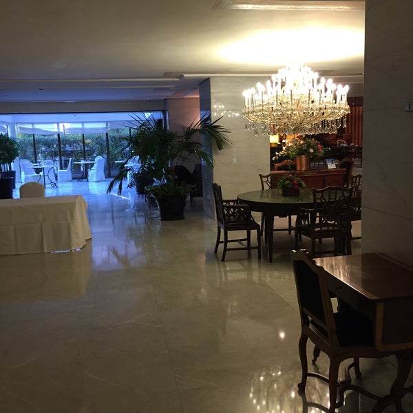Снимок сделан в Hotel Miguel Ángel пользователем Pablo M. 3/11/2015