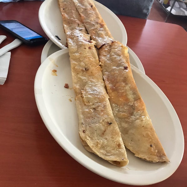 Fotos en Los Machetes "Amparito" Guerrero 305 tips