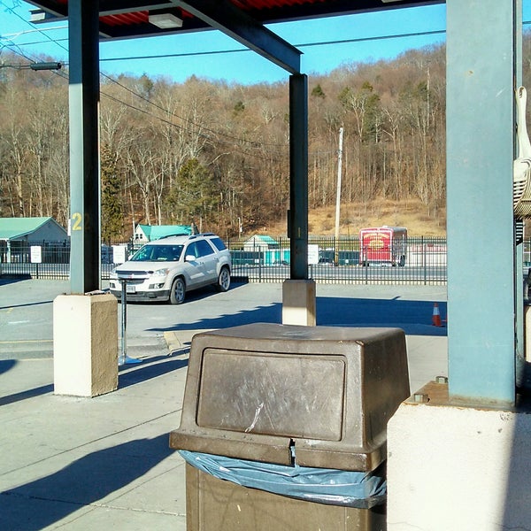 Martz Trailways Stroudsburg/Delaware Water Gap Terminal 1 tip from