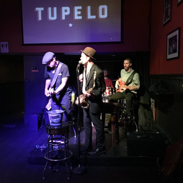 Photo prise au Tupelo par Jil F. le5/25/2015