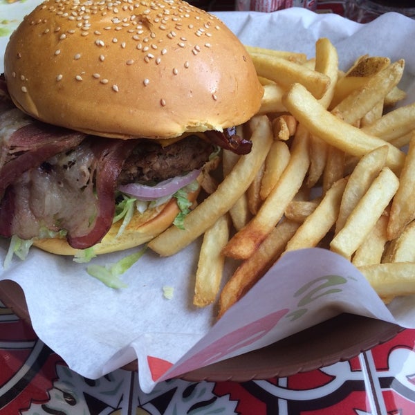 Camp Arifjan Zone 1 CHILI'S American Restaurant